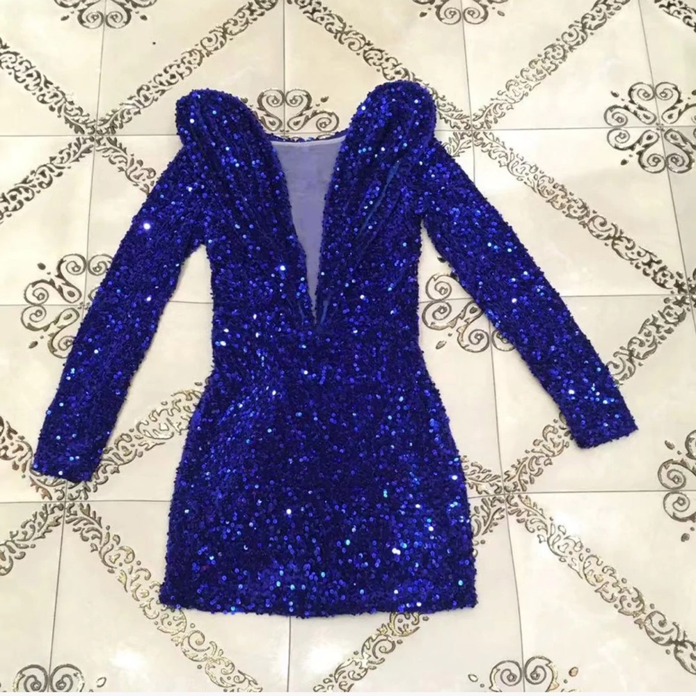 Long sleeve sequined bodycon mini